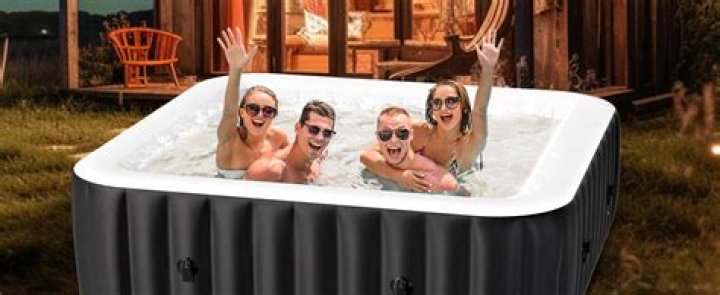 Can inflatable hot tubs be used in the winter?