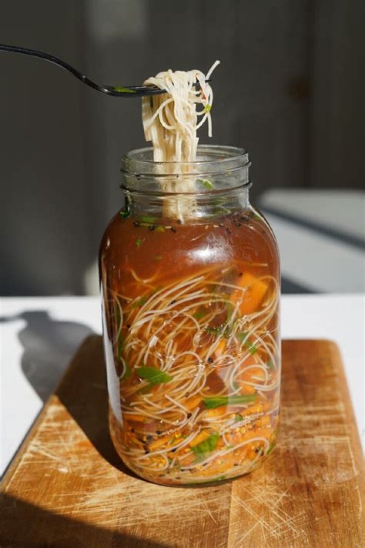 Can you age wine in Mason jars?