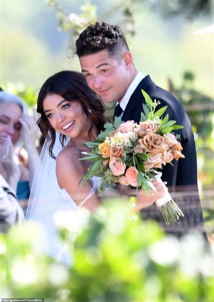 Did Sarah Hyland get married?