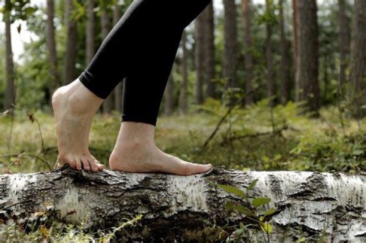 Do Italians go barefoot?