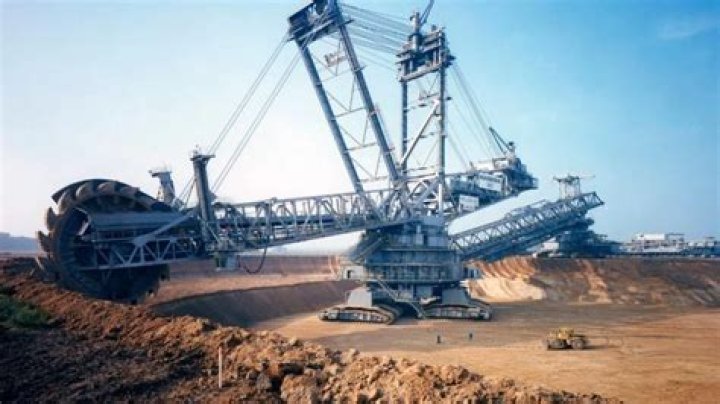 How many tons can Hercules lift?