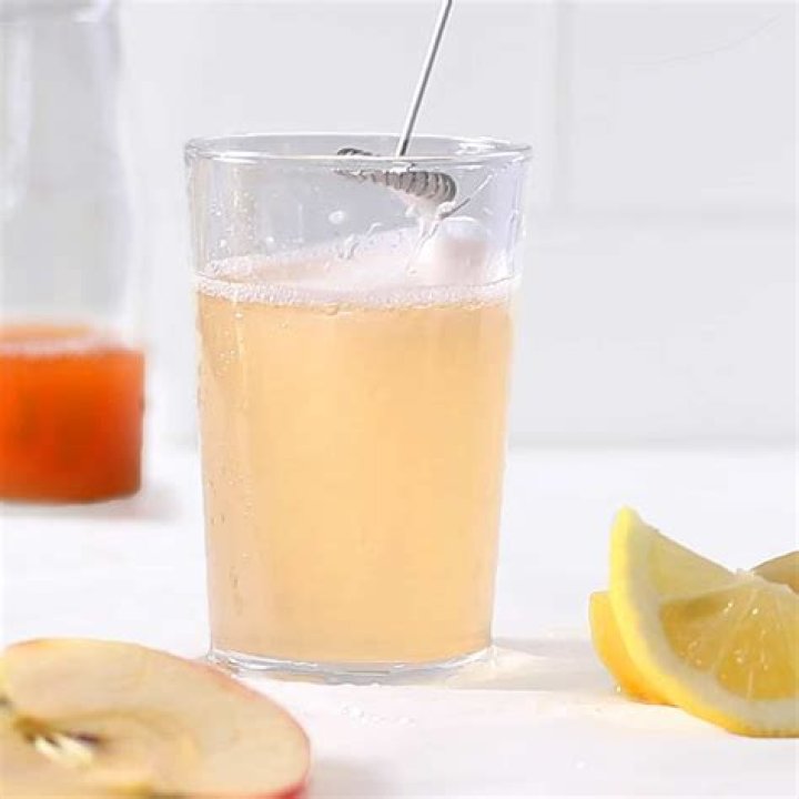 Is it OK to mix lemon and apple cider vinegar?