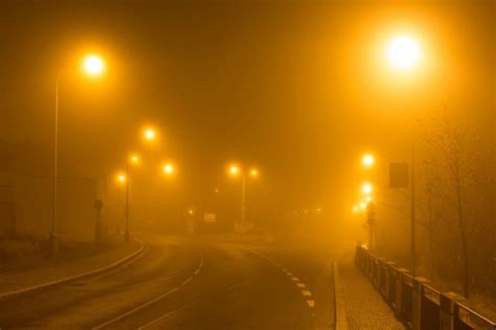 Is it OK to stop at yellow light?