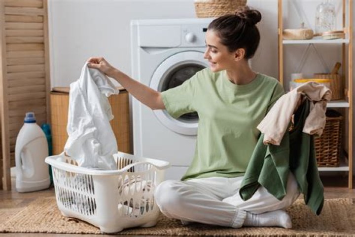 Should sheets be washed separately?