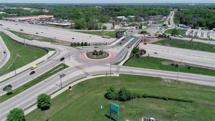 Why are there no roundabouts in America?