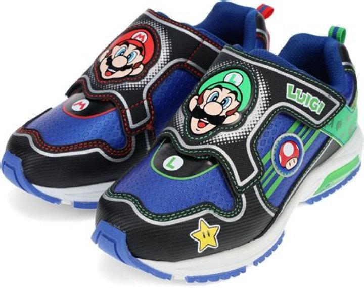 Why did Mario step on Luigi's shoe?